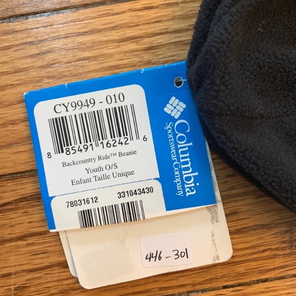 ⭐️ 5 for $15 ⭐️ 
Columbia black fleece beanie - Picture 3 of 3